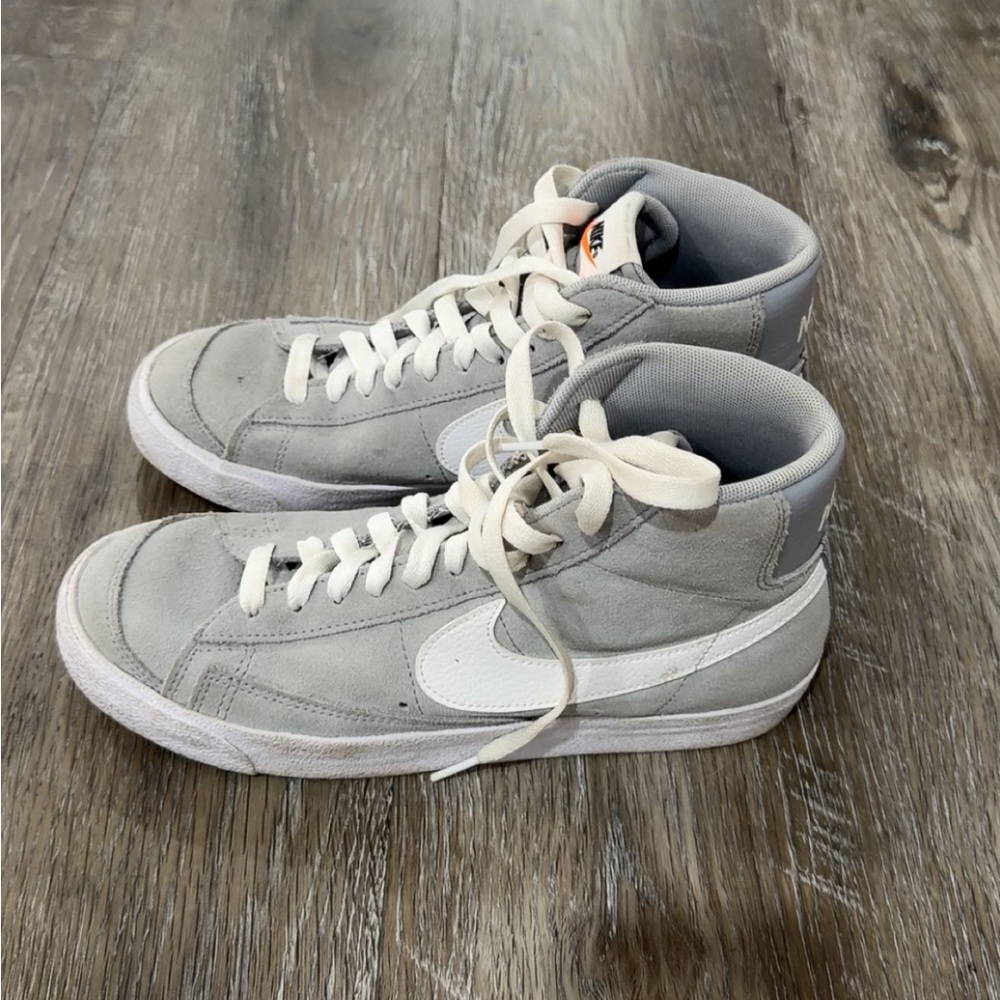 nike gray blazers